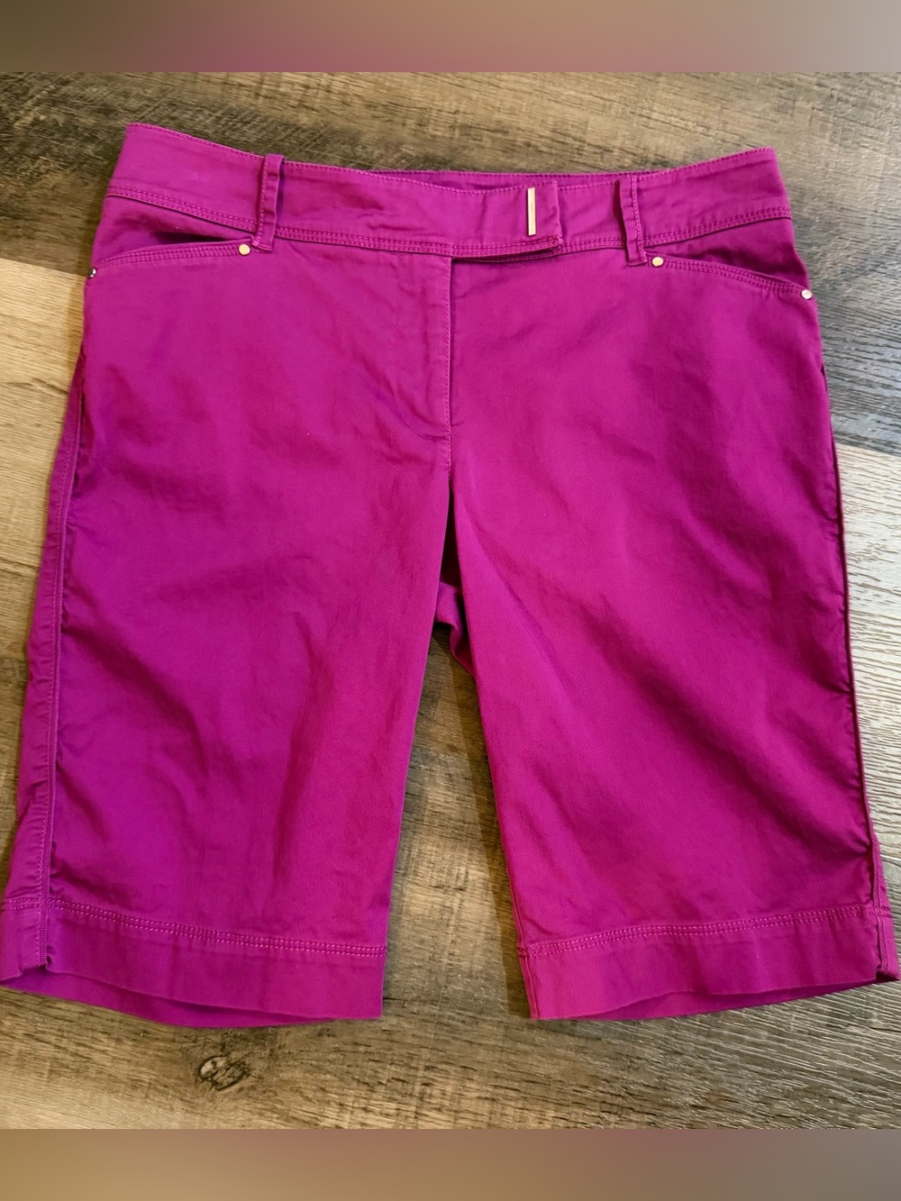 White House Black Market Fuchsia Bermuda Shorts Size 4 - Picture 10 of 14
